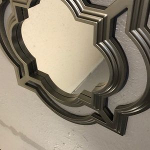 Meet your Posher, Mia